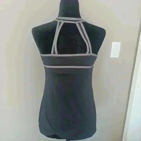 Fabletics Womens Grey Chicago Criss-Cross Workout Tank M - Picture 4 of 15